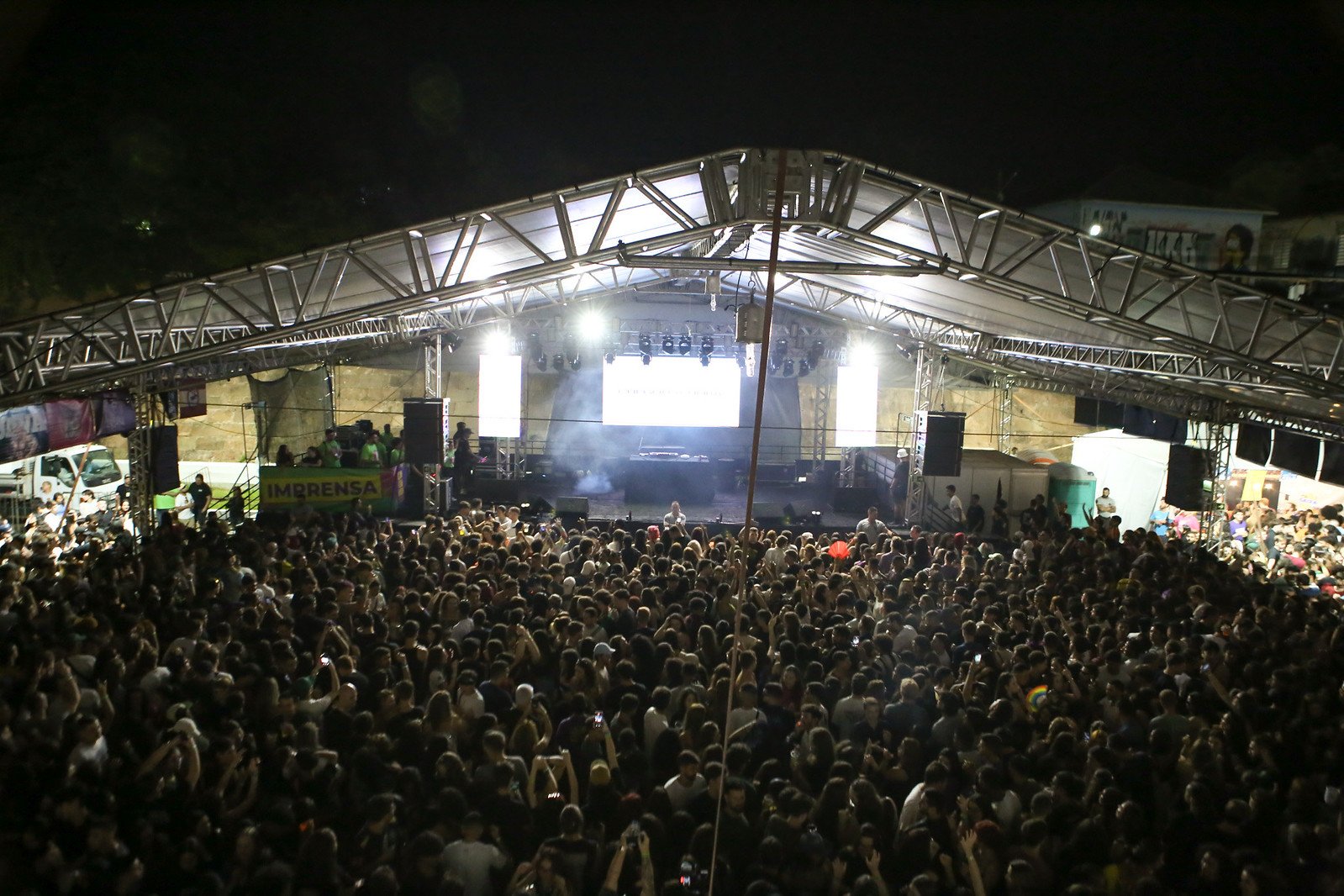 Primeira noite da Calourada 2025 reúne 5 mil pessoas na Gare sem intercorrências