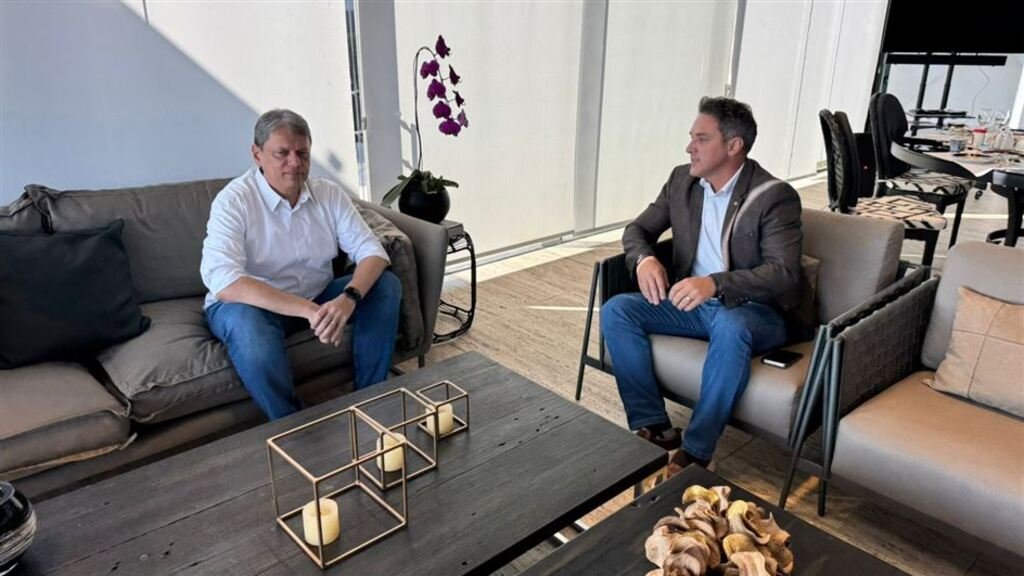 Luciano Zucco visita Tarcísio em SP e reforça planos para disputar governo do RS