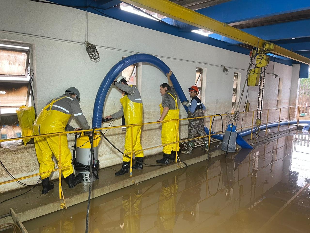 Força-tarefa da Corsan trabalha para restabelecer abastecimento de água em Santa Maria