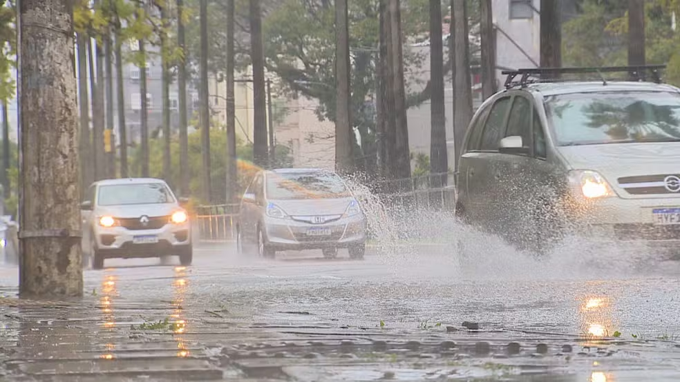 Chuva em Porto Alegre já supera média de todo o mês de agosto