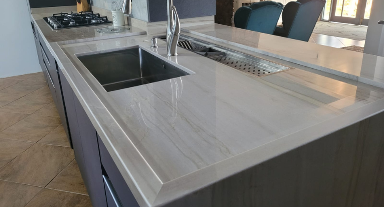 Design contemporâneo e sofisticação em pedra natural