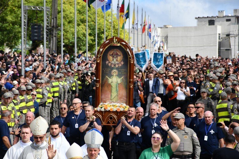 Romaria da Medianeira reúne 250 mil fiéis em Santa Maria