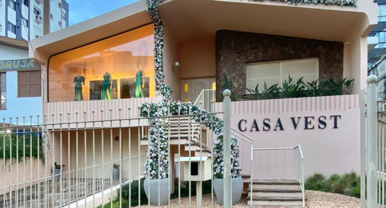 Costurando sonhos, bordando histórias