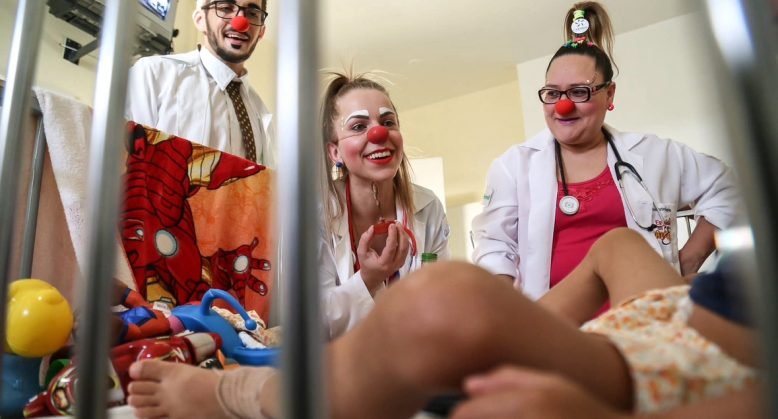 Nariz vermelho, coração aberto